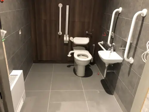 Click Here To Enlarge This Photo Of Land Rover Dealership